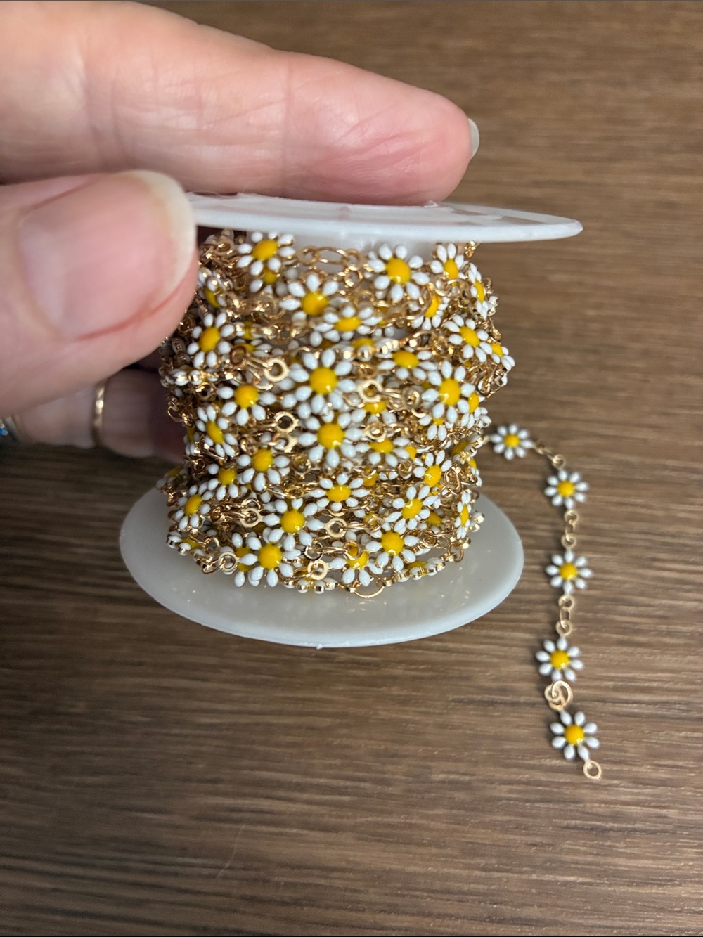 Gold Daisy Chain - Yellow & White